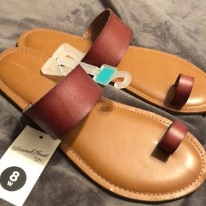 Universal Threads Sandals